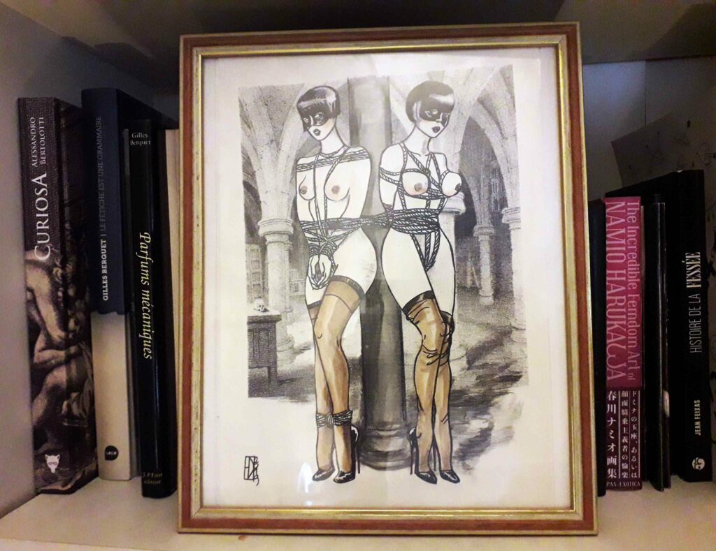Deux femmes attachées en bas et talons dans un dessin fétichiste de Hector Domiane