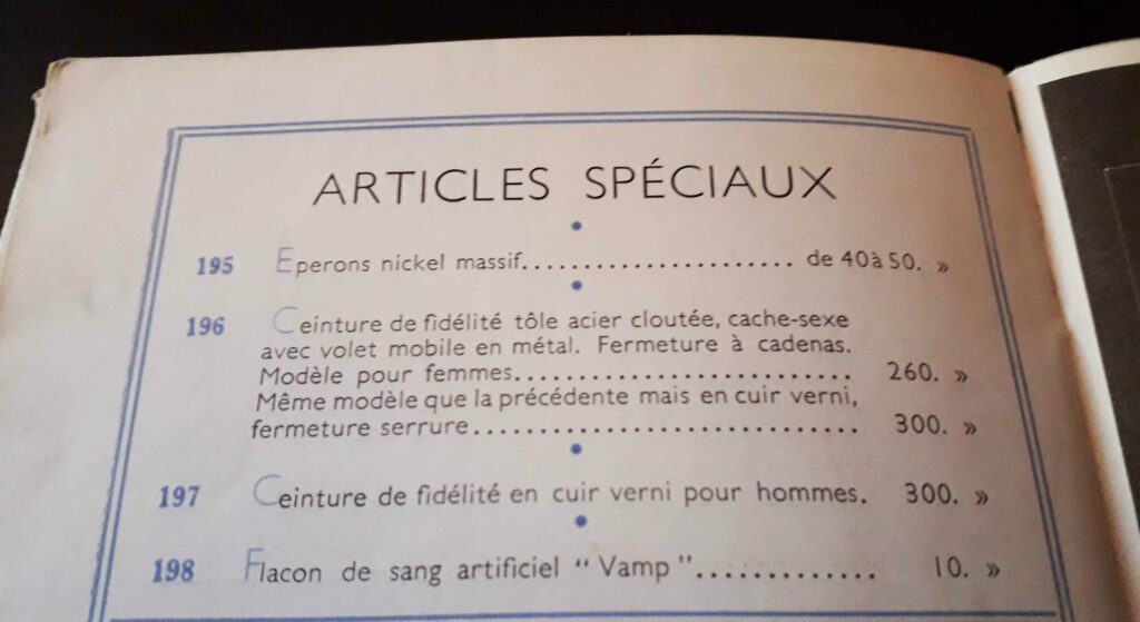 Articles érotiques BDSM spéciaux : éperons, ceinture de chasteté et sang artificiel