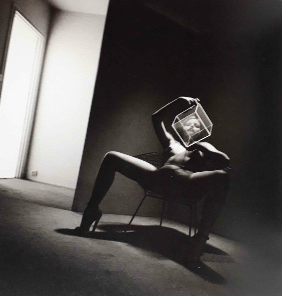 Femme nue jambe écartée photographie d'art de Gilles Berquet