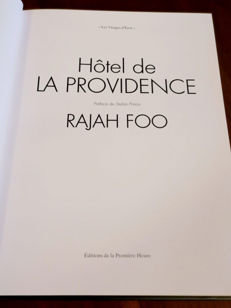 Page de Titre Hôtel de la Providence, recueil de dessins érotiques de l'artiste Rajah Foo aux éditions de la Première Heure 2025