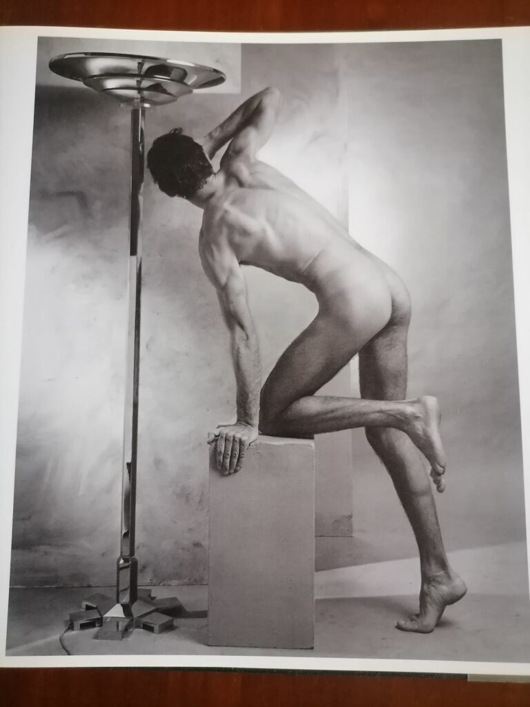 Photo érotique de nu masculin extrait du livre de Christian Coigny, Ohmmes