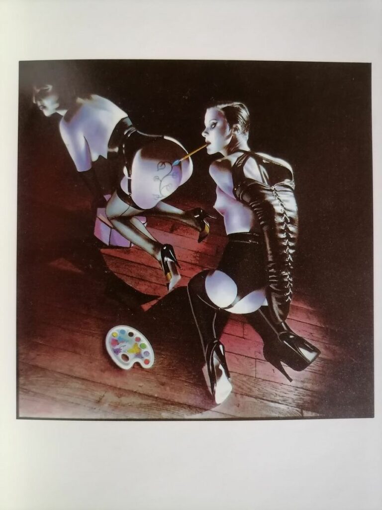 Dessin fétichiste et érotique extrait du livre Défense d'ouvrir, de Mirka Lugosi et Gilles Berquet, aux éditions Astarté