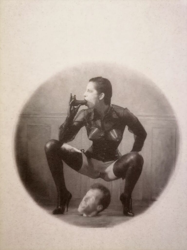 Photo érotique et fétichiste de Gilles Berquet pour la revue Le Sourire vertical, Jean-Pierre Faur éditeur