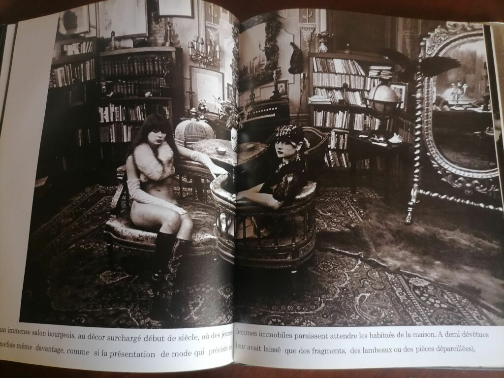 Photographie de Irina Ionesco pour le livre Temple aux Miroirs