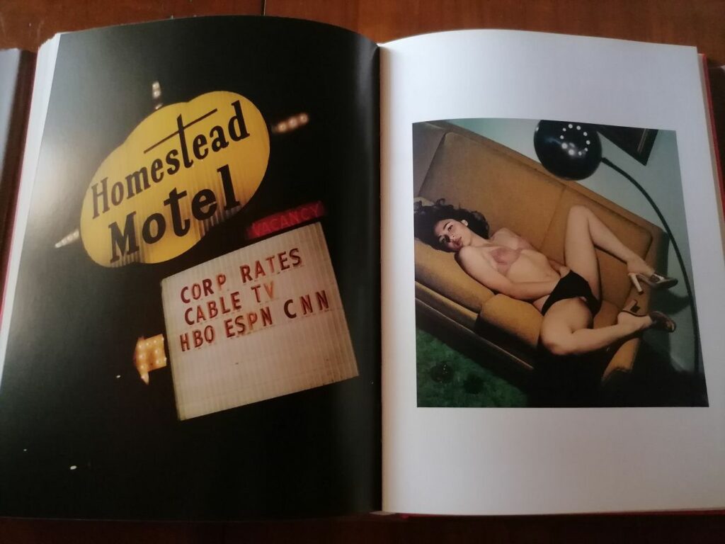 Photo érotique de de Chas Ray Krider dans son livre Motel Fetish aux éditions Taschen