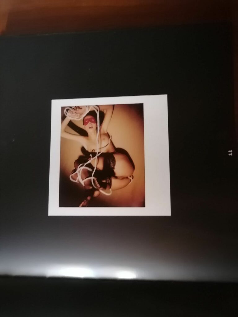 Photo érotique BDSM de Michael Moore dans son livre PolastoryX , aux éditions TimeArt