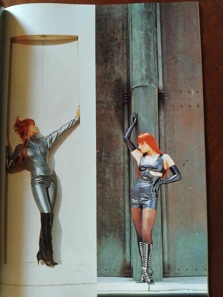 Extrait de la revue fetish O n°22, dirigée par Peter W. Czernich